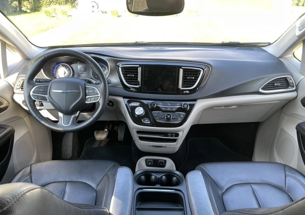 Chrysler Pacifica cena 129000 przebieg: 95000, rok produkcji 2020 z Czaplinek małe 596